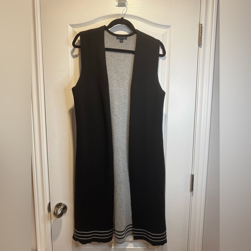 222-Tommy Hilfiger black with grey stripes long open front duster sweater vest